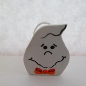 Wooden Halloween Ghost basket  1&quot; scale
