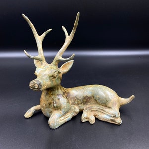 Antique Chinese Deer Sculpture In Bronze Beautiful Old Bronze Art Deco