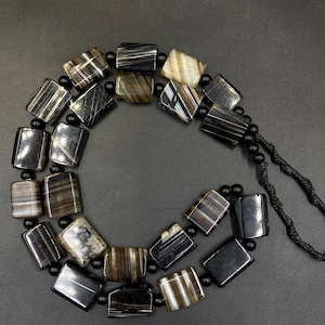 Very Beautiful Old Suleimani Agate Beaded Necklace Square Shape