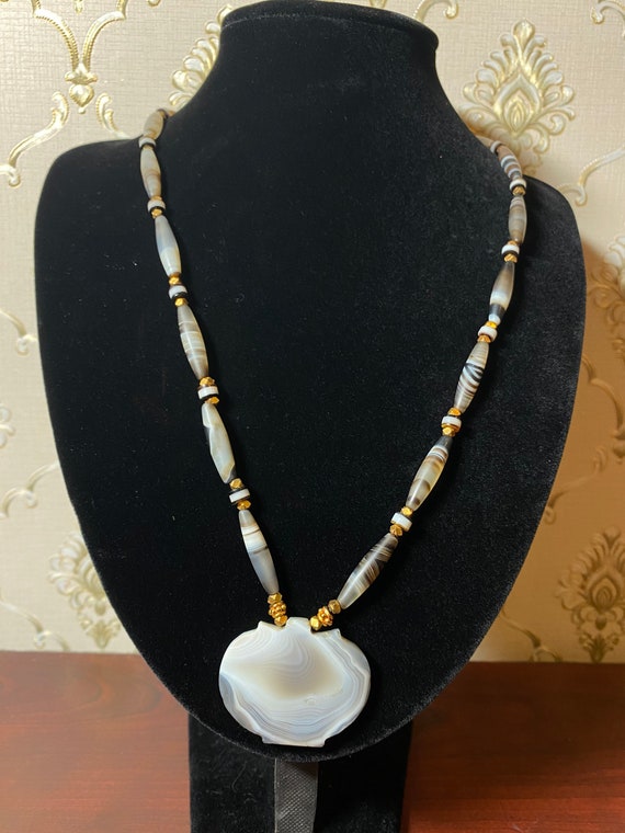 Beautiful Sulaimani Agate Necklace With Gold Plate