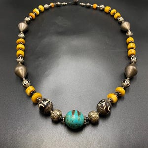 Tibetan turquoise stone inlaid with coral necklace with press Dzi bead cover with silver sontoro press silver old Tibetan beads yellow bead