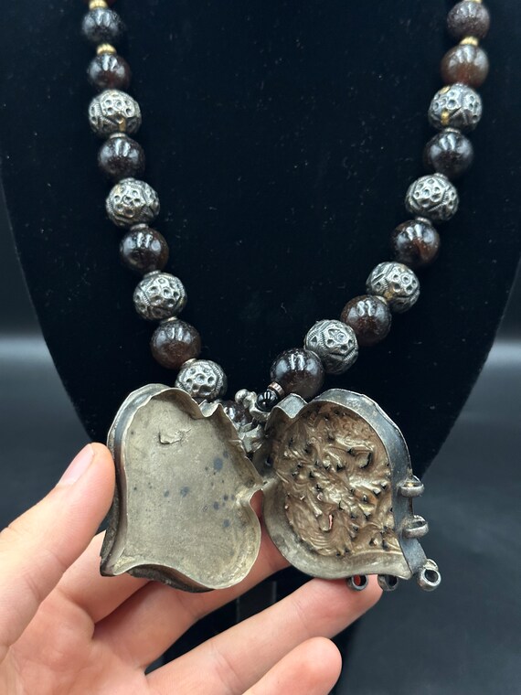 Amazing old indian silver pendent box agate beads… - image 5