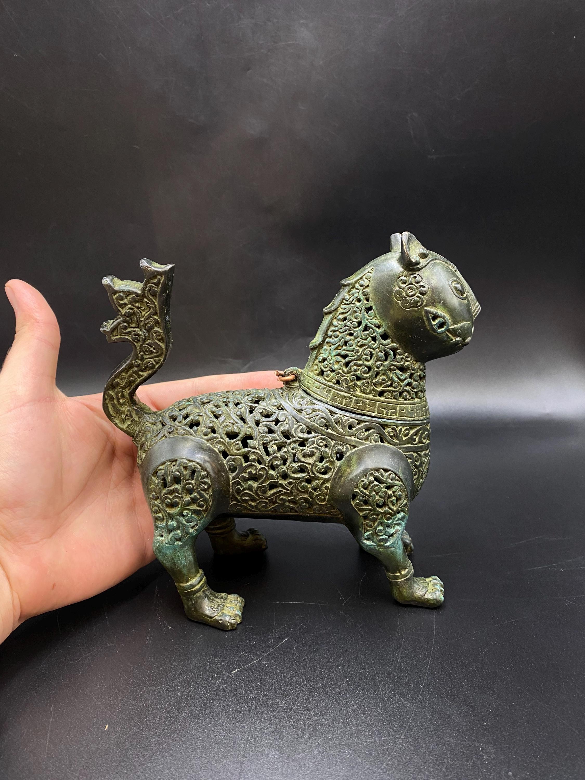 古銅　キリン　置物　タサチ　440 g 東S8-0609☆2F Chinese Bronze Cat Incense Burner, Art Deco Animal Figure - Etsy