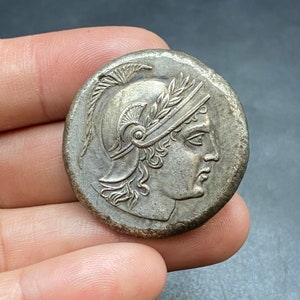 Cicra 3rd century Roman empire wonderful solid silver antique great condition coin