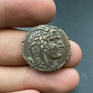 Extrêmement belle pièce de monnaie grecque antique authentique en argent massif, pièce de collection de qualité supérieure en taille-douce belle pièce de monnaie ancienne