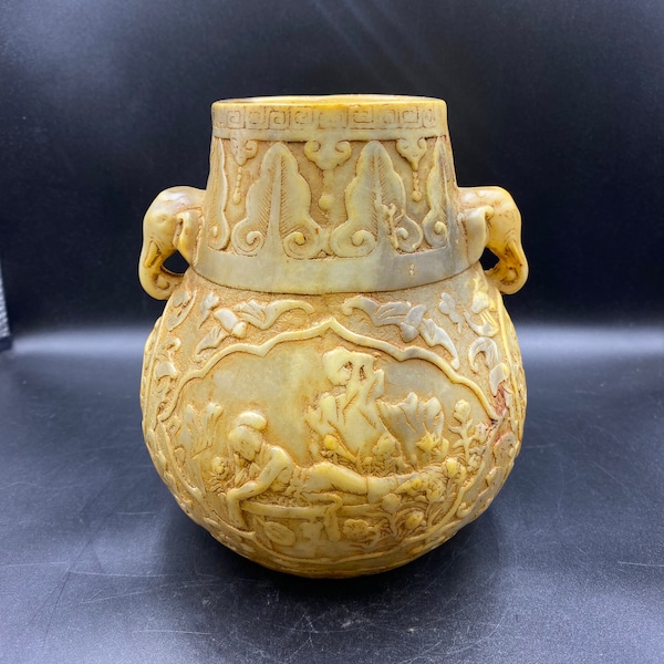 Beautiful old Chinese Han dynasty white jade beautiful carving wine bottle vase
