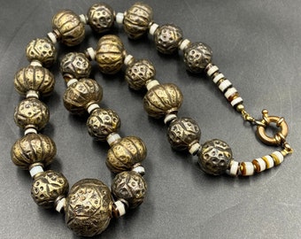 Rare Genuine Antique Ancient Old Afghan Suleimani Sulemani Solomon Hakik Aqeeq Aqiq Agate Triangle Pendant Gemstone Amulet Bead Jewelry Rare Genuine Antique Ancient Old Afghan Suleimani Sulemani Solomon Hakik Aqeeq Aqiq Agate Triangle Pendant Gemstone Amulet Bead Jewelry