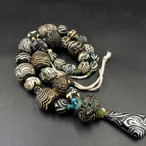 Rare and unique old ancient antique Gabri glass beads necklace 3000 year old lovely colour