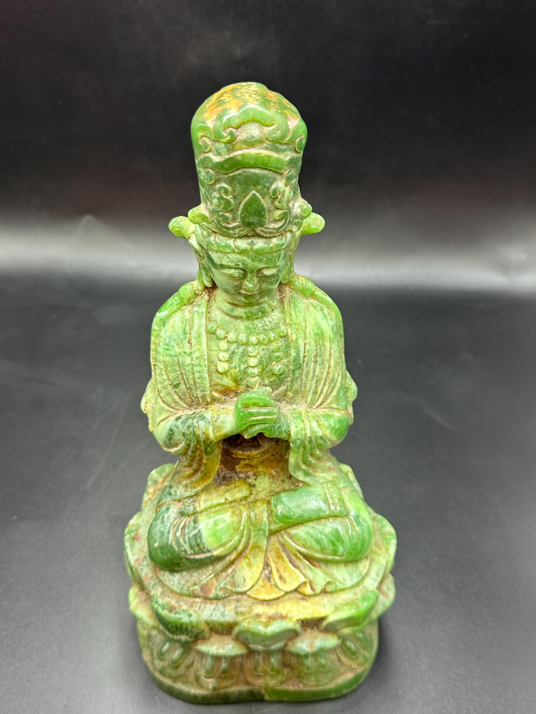 翡翠の観音像 蓮の花の彫刻 Amazon.co.jp: 極小仏 准胝観音 10.3cm（木製：ツゲ 金泥仕上