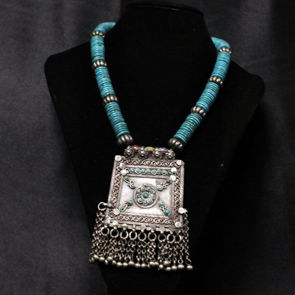Vintage Afghani Silver Tone Pendant Necklace
