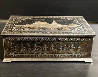 Beautiful Old Thai Chased & Repoussed Thai temple with monks Silver box  (Thabeik) Handmade Solid silver and wood finest piece