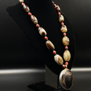 Old Ancient Antique Beads Suleimani Aqeeq Agate Beads Necklace with small coral one of the best necklace beautiful color agate