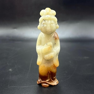 Old Ancient Chinese Standing Man Natural Jade Carved Ram Head Man Body Decoration Chess piece