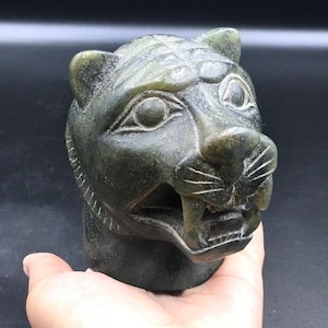 Beautifully  Carved Old Chinese Jade Chinese Lion Head Animal Figure