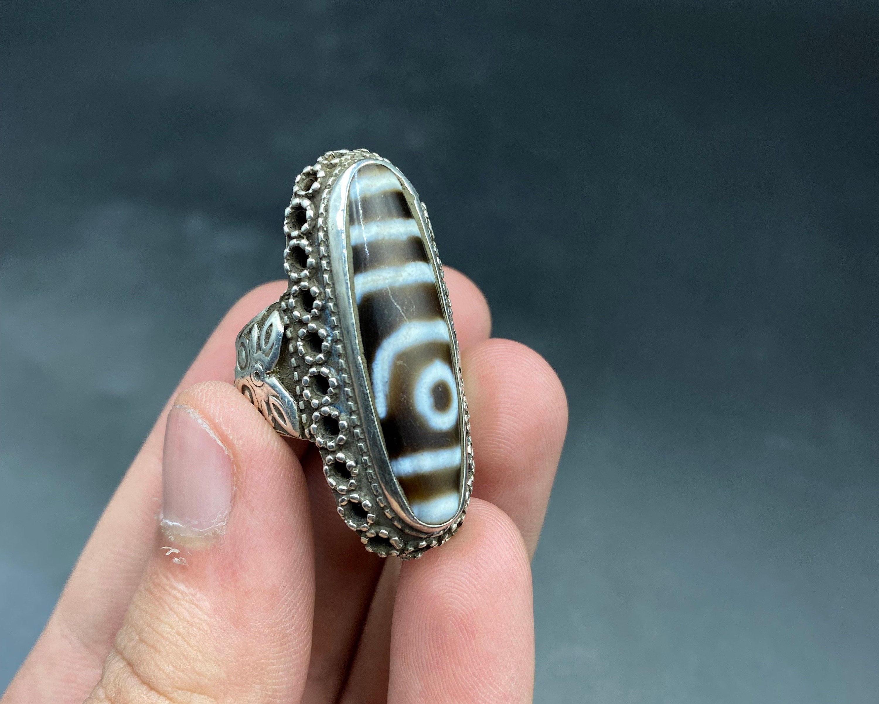 本物保証 古代 二眼のシルバーリングAncient dzi 2 eye ring 素材/材料 ...