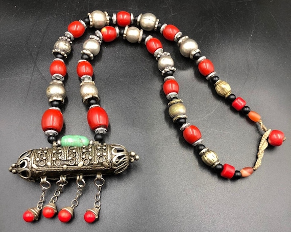 Vintage Moroccan Coral Necklace With Silver Beads - Etsy