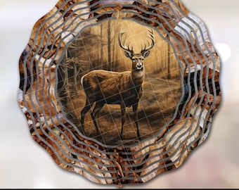 Puede incluir: Un molinillo de viento de ciervo marrón y blanco con fondo de camuflaje. El ciervo está de pie en un entorno de bosque con árboles y hojas. El molinillo de viento tiene una forma circular con múltiples capas de hojas.