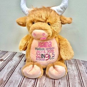 Highland cow birth stat stuffed animal, embroidered baby gift, highland cow, embroidery gift, birth announcement, embroidered cow, gift