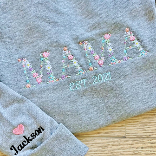 Embroidered floral mama sweatshirt, mama crewneck, mom gift, embroidered sweatshirt, custom sweatshirt, personalized sweatshirt, floral