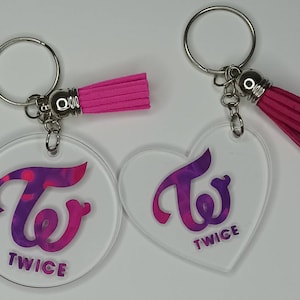 Girl Group Keyring, Circle, Heart, Pink Bubble Vinyl, Gift, Kpop Keychain Bag Accessory
