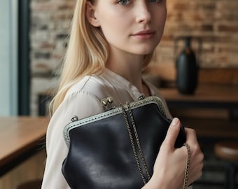 Bolso de mano vintage de cuero negro hecho a mano / Bolsos con cierre de beso / Bolso de mano de cuero, bolso de hombro / Bolso con cadena desmontable / Regalo para ella