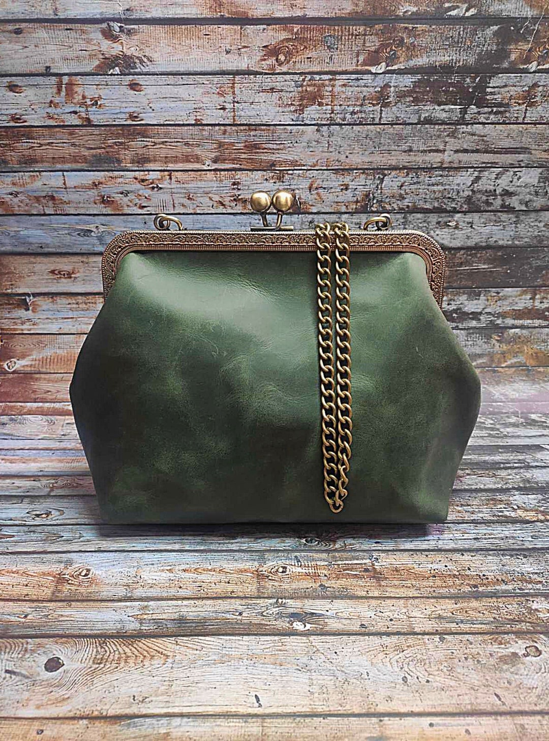 HANDMADE Leather Green Handbag vintage Kiss Lock - Etsy