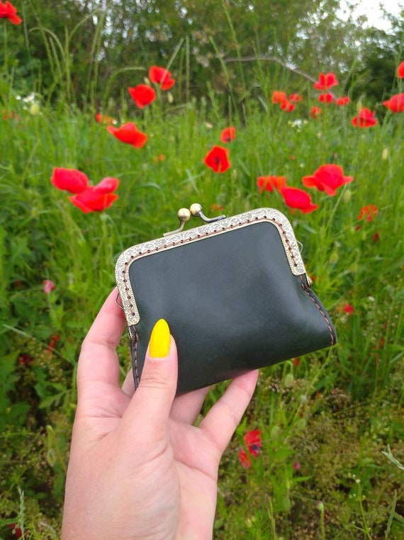 HANDMADE Small Womens Leather Green Kiss Lock Wallet Vintage 