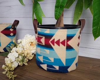 Plant Basket made of Pendleton wool and leather | plant pot cover | rustic decor | gift | housewarming gift | Planter | southwestern style