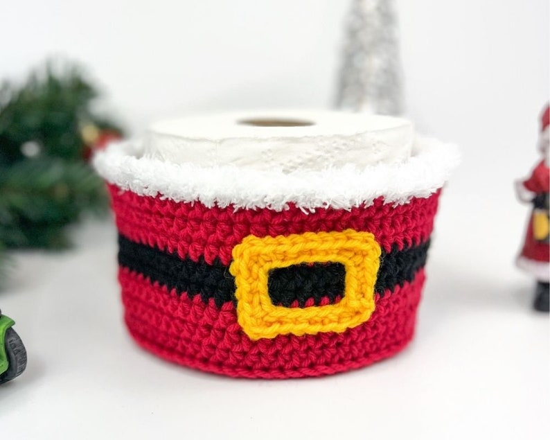 Christmas Toilet Paper Crochet Pattern image 1
