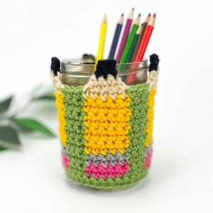 Crochet Pencil Holder Cover Pattern A Great Gift for a Teacher or Kid's Desk afbeelding 1