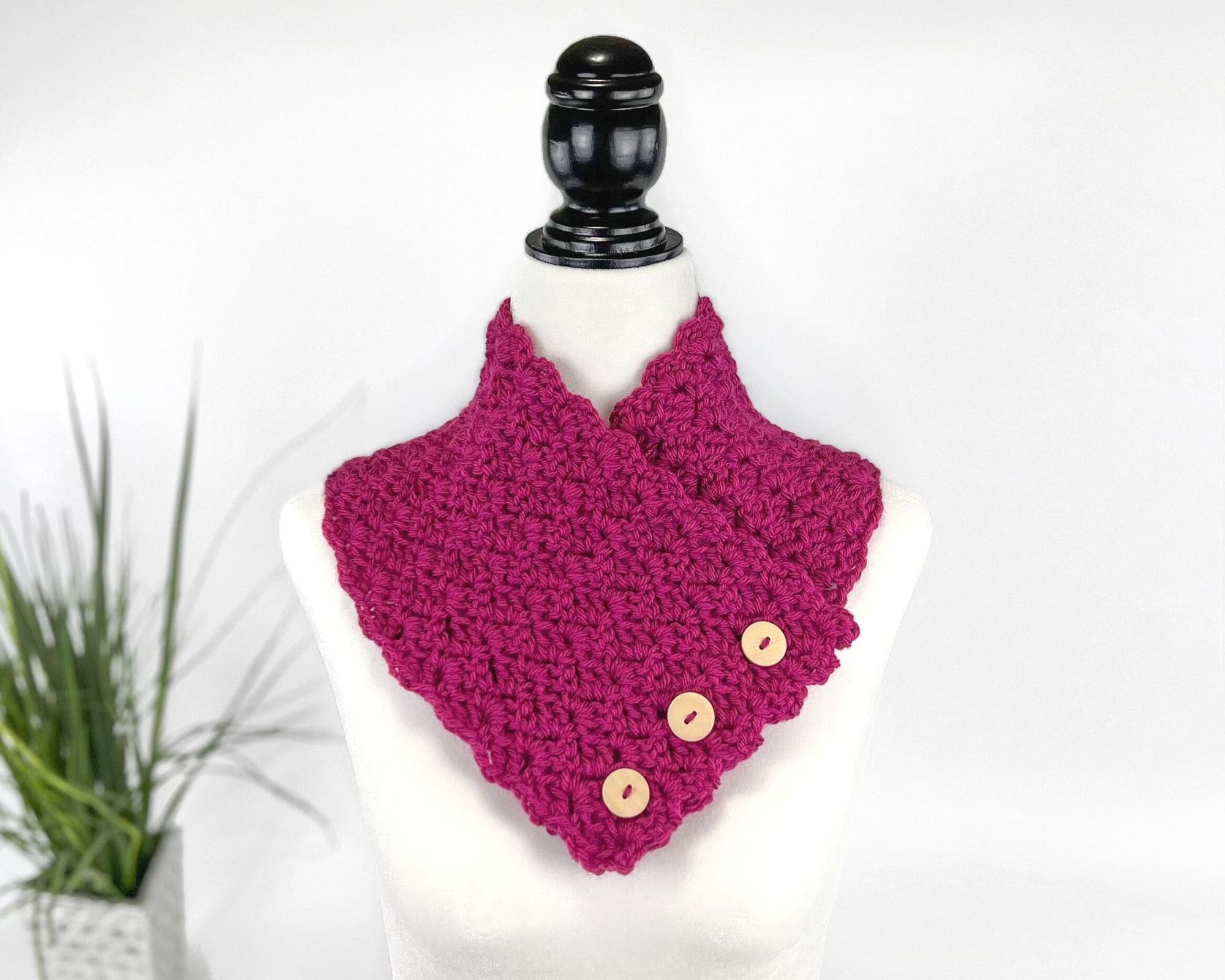 40 Neck Warmer Crochet Patterns for Cozy, Wearable Layers 28 Crochet Cowl Pattern Button Cowl Neck Warmer
