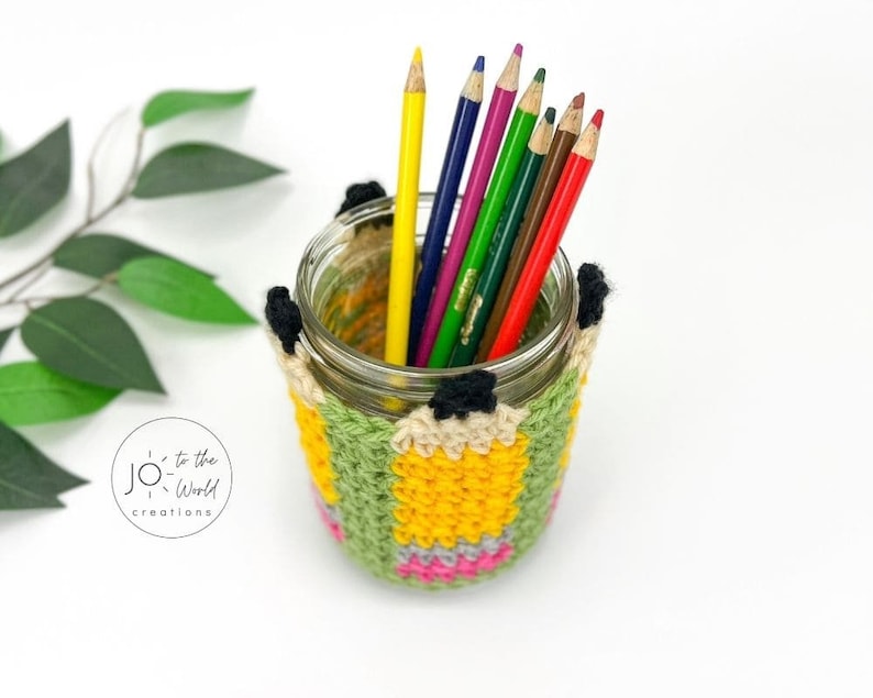 Crochet Pencil Holder Cover Pattern A Great Gift for a Teacher or Kid's Desk afbeelding 2