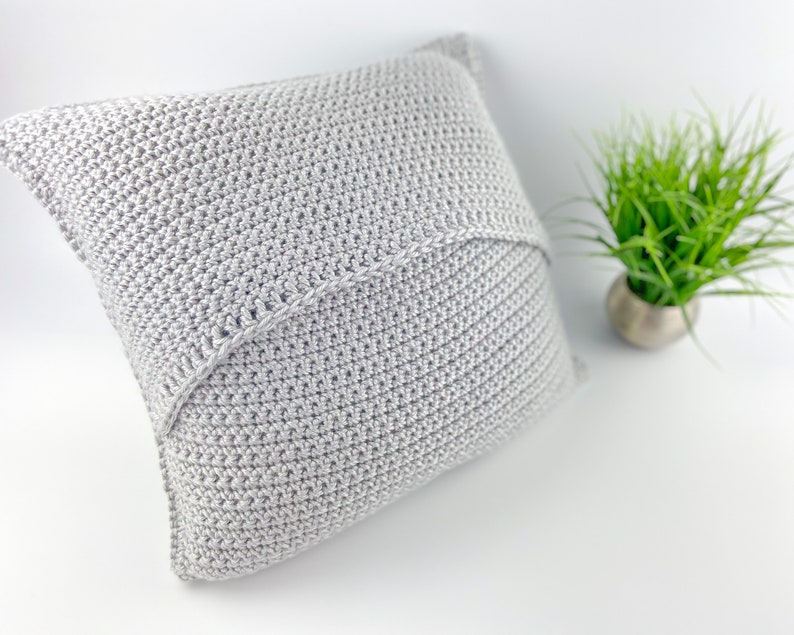 Paw Print Pillow Cover Crochet Pattern image 3