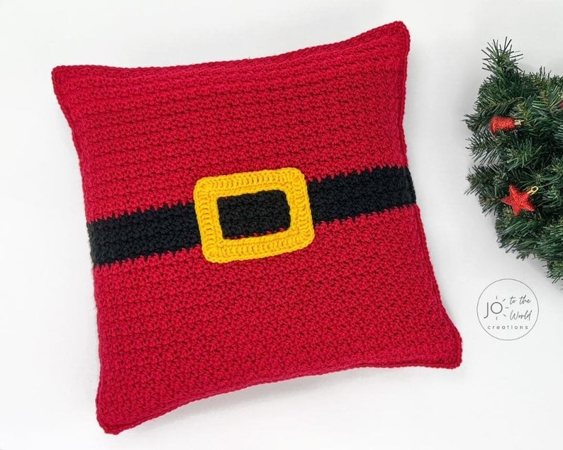 Crochet Christmas Pillow Pattern image 2