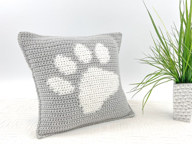 Paw Print Pillow Cover Crochet Pattern image 5