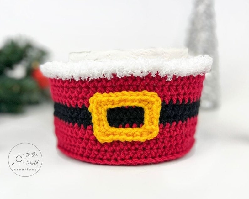 Christmas Toilet Paper Crochet Pattern image 3