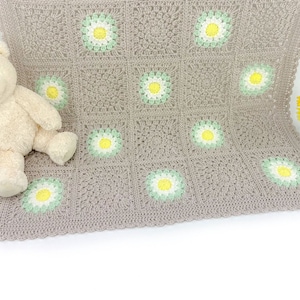 Flower Granny Square Blanket Crochet Pattern | Crochet Flower Blanket | Granny Square Baby Blanket