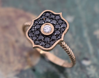 Vintage Style Black Diamonds Ring,  Black and White Diamonds Ring, Yellow Gold Diamond Vintage Ring, Shield Ring