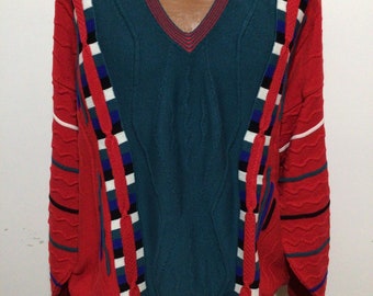 Fantastic vintage men’s v neck pullover sweater. Great design. Vibrant colours.