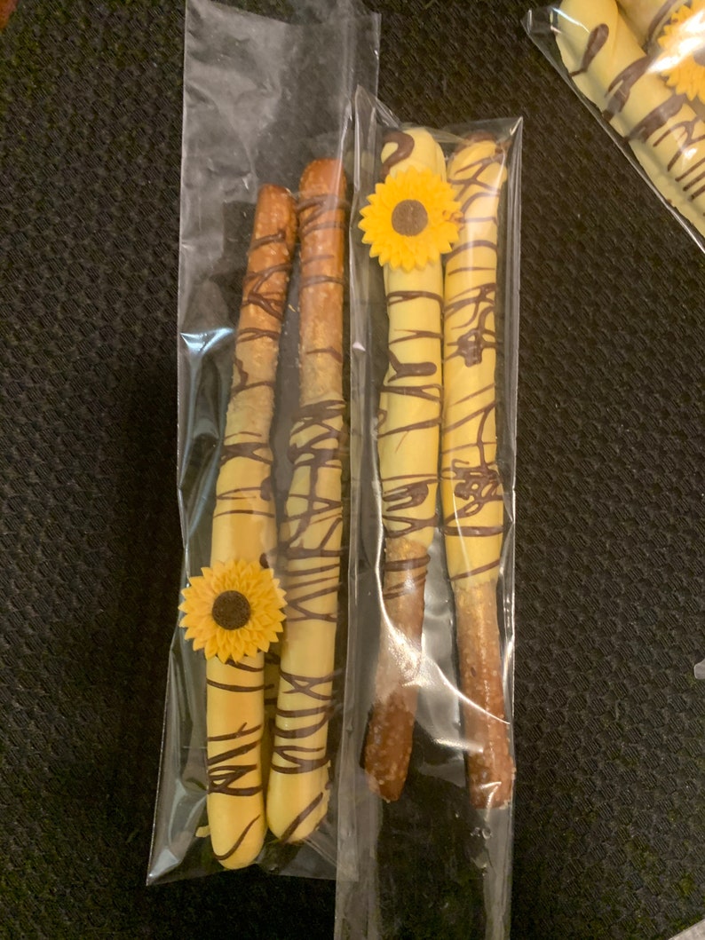 chocolate pretzel wands