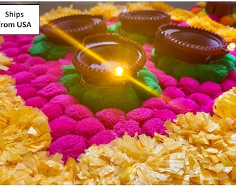 Diwali Diya Oil lamp/Christmas Decoration Crafts'man METALDIYA004 Set of 2 pc Diwali Diya Lotus Shape Gift/Decoration Beautiful Candle Tea Light Holder in Random Foil Paint Diwali Diya Oil lamp/Christmas Decoration Crafts'man METALDIYA004 Set of 2 pc Diwali Diya Lotus Shape Gift/Decoration Beautiful Candle Tea Light Holder in Random Foil Paint