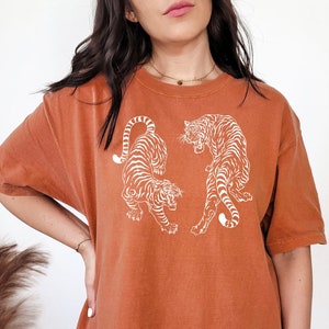Vintage Tiger Shirt Comfort Colors® Tshirt Tiger Tshirt Tiger Graphic Tee Year of the Tiger Pink Tiger Shirt Aesthetic Clothes Indie T Shirt