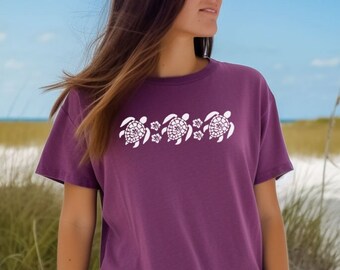 Sea Turtle Shirt Comfort Colors® Tshirt Hibiscus Shirt Sea Turtle Gifts Ocean Animal Shirt Marine Biology Shirt Beach Bum Shirt Coconut Girl