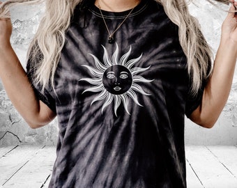 Sun and Moon Shirt Black Tye Dye Shirt Black Sun Shirt Moonchild Shirt Sunshine Shirt Tie Dye Fashion Boho Sun Shirt Celestial Sun Shirt