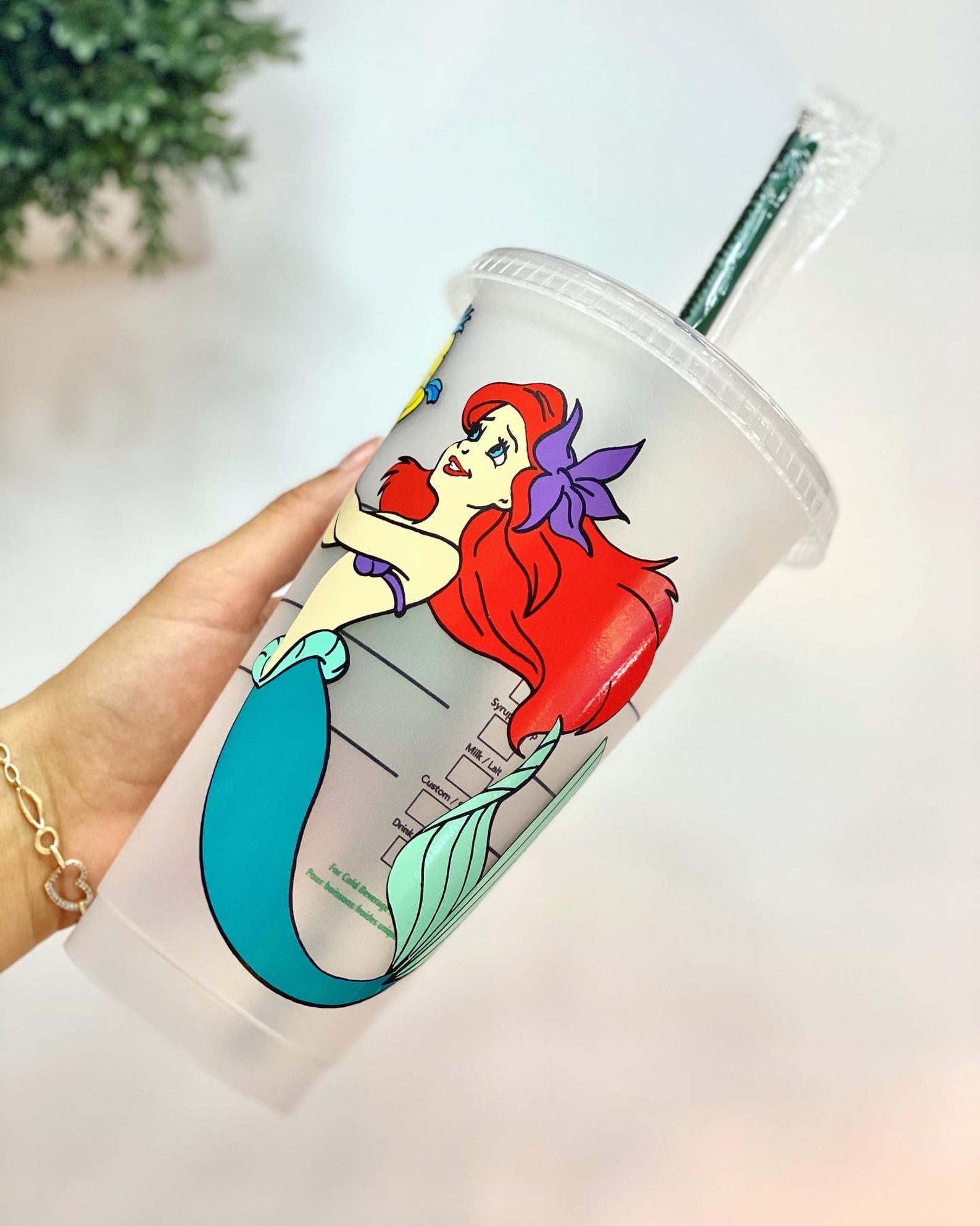 Is This The Real Ariel At Starbucks? - x79md5d
