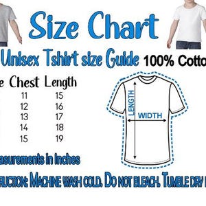 Op de afbeelding: Maattabel voor unisex T-shirts voor kinderen, 100% katoen. Bevat borst- en lengtematen in inches voor maten 2T tot 6T. Onderhoudsinstructies: machinewas koud, niet bleken, drogen in de droger op lage temperatuur.
