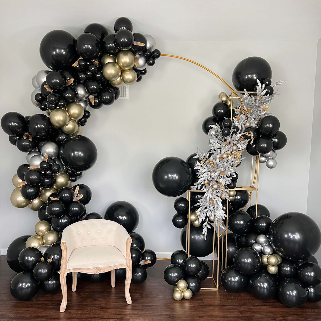  Guirnalda de globos de 4 tamaños, color negro y dorado, globos  negros y dorados, decoración de fiestas, arco de globos para cumpleaños  dorados y negros, graduación, Año Nuevo, jubilación, boda, aniversario