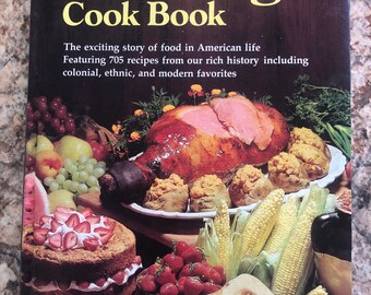 1975 Vintage, Better Homes & Gardens, Heritage Cook Book, Hardcover, Historical Cookbook, 400 pages, Food History America, Recipe Index