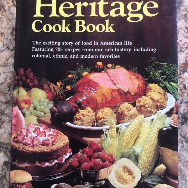 1975 Vintage, Better Homes & Gardens, Heritage Cook Book, Hardcover, Historical Cookbook, 400 pages, Food History America, Recipe Index