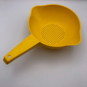 Vintage 1970s, Tupperware Colander, Strainer, Bright Yellow, 1 Quart, Vintage Tupperware, Retro Tupperware, Use Daily, 1200-1, Sunny Yellow